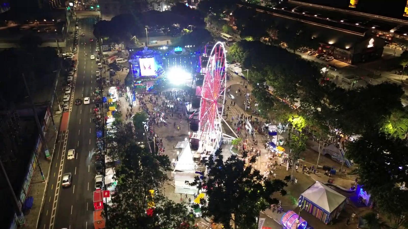 Entre as atrações mais aguardadas está o retorno da roda-gigante de 37 metros de altura, considerada a maior estrutura itinerante do Pará